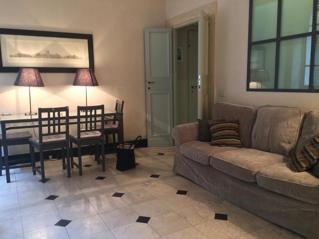 شقة La Casa In Vetrina روما المظهر الخارجي الصورة