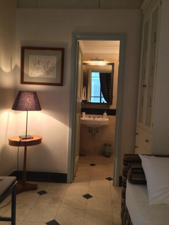 شقة La Casa In Vetrina روما الغرفة الصورة