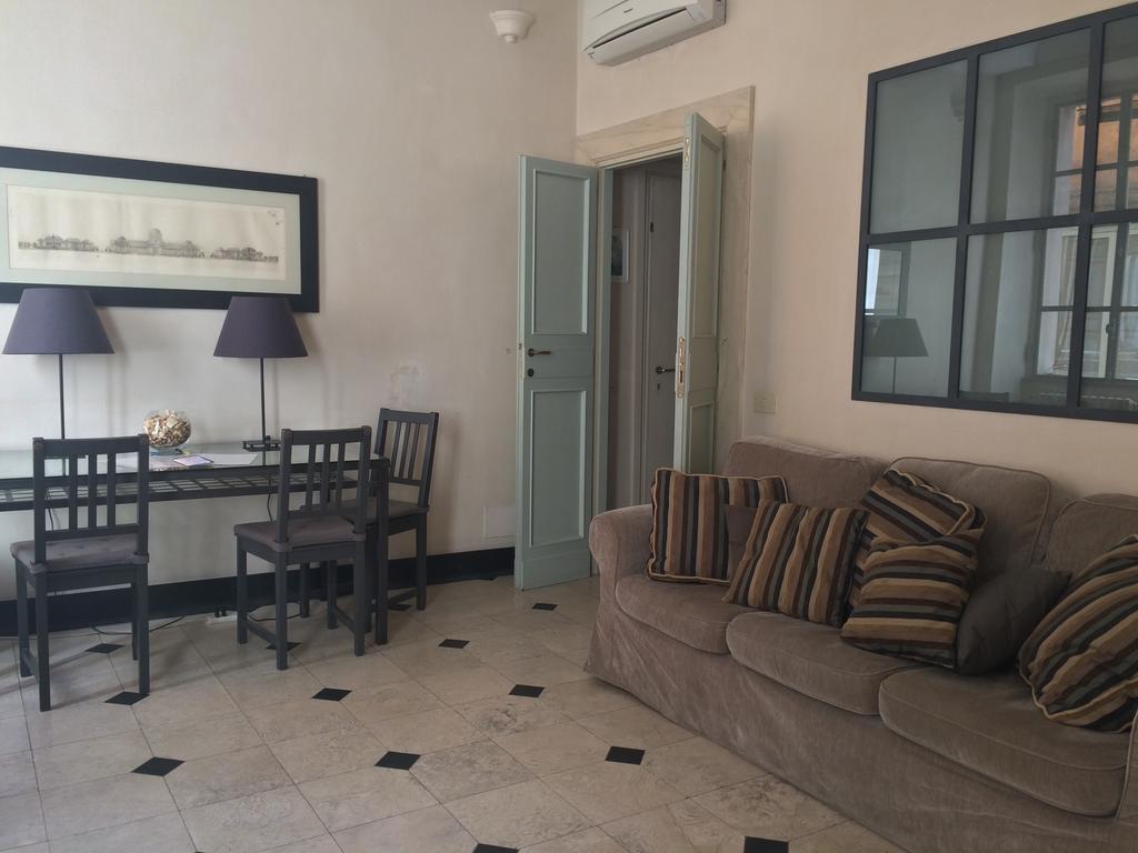 شقة La Casa In Vetrina روما المظهر الخارجي الصورة