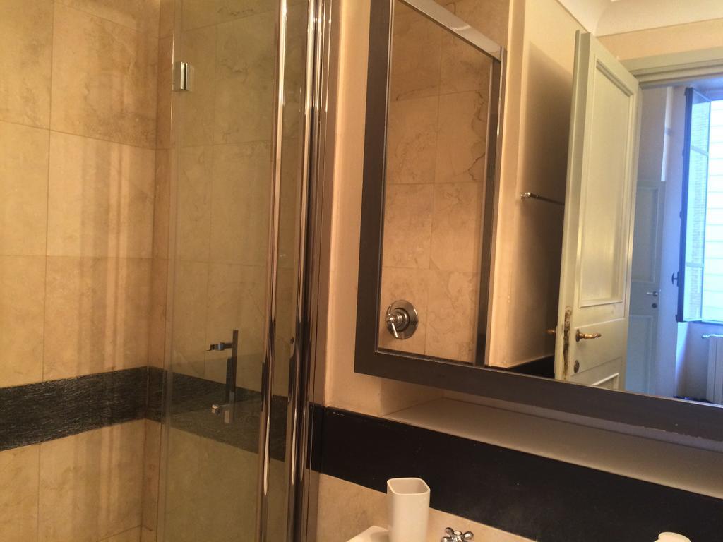 شقة La Casa In Vetrina روما المظهر الخارجي الصورة