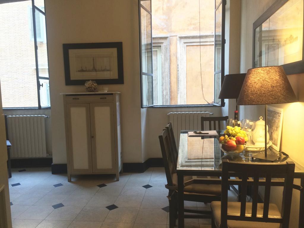 شقة La Casa In Vetrina روما المظهر الخارجي الصورة