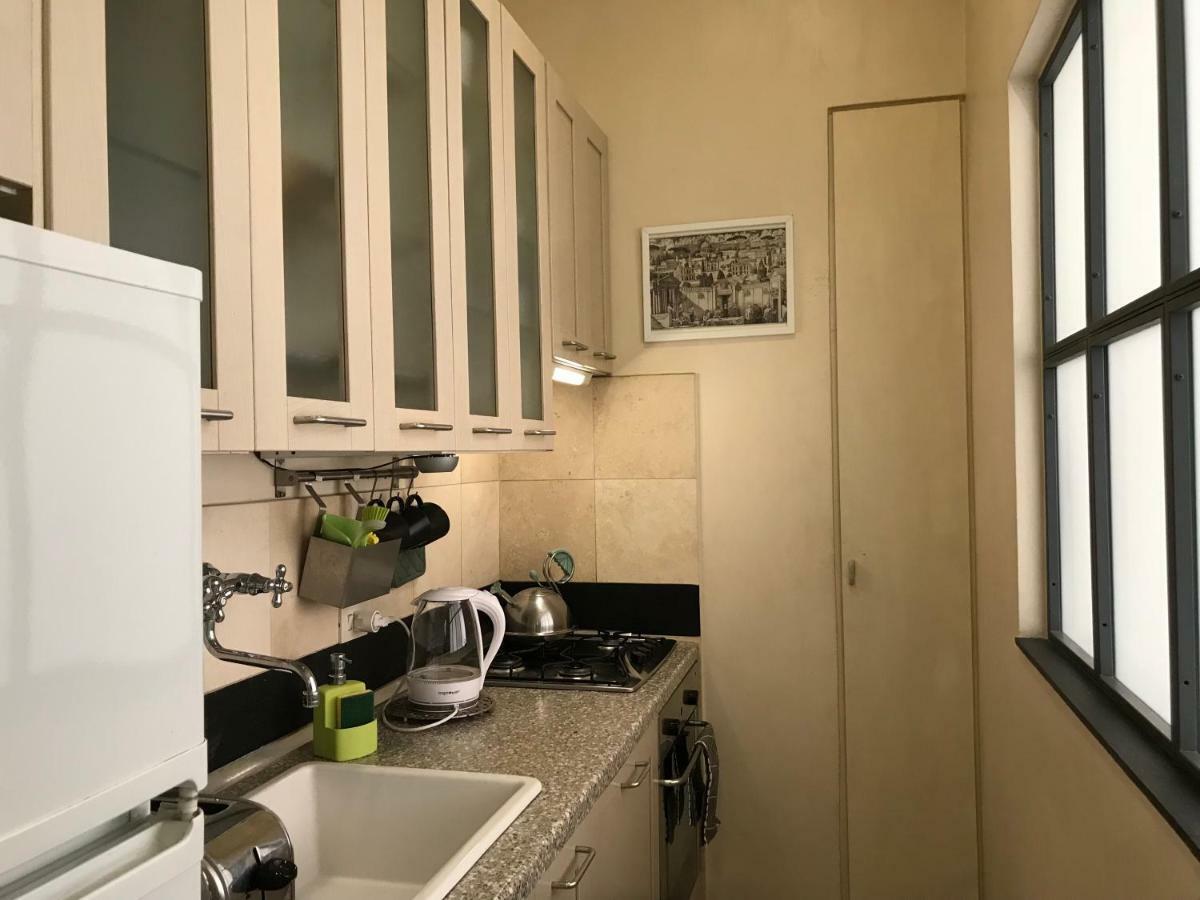 شقة La Casa In Vetrina روما المظهر الخارجي الصورة