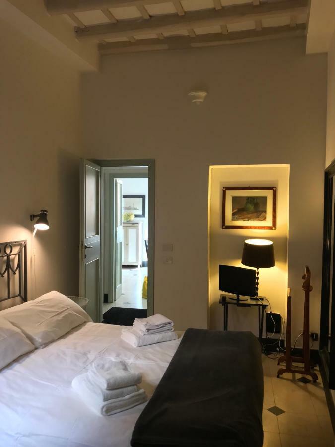 شقة La Casa In Vetrina روما المظهر الخارجي الصورة